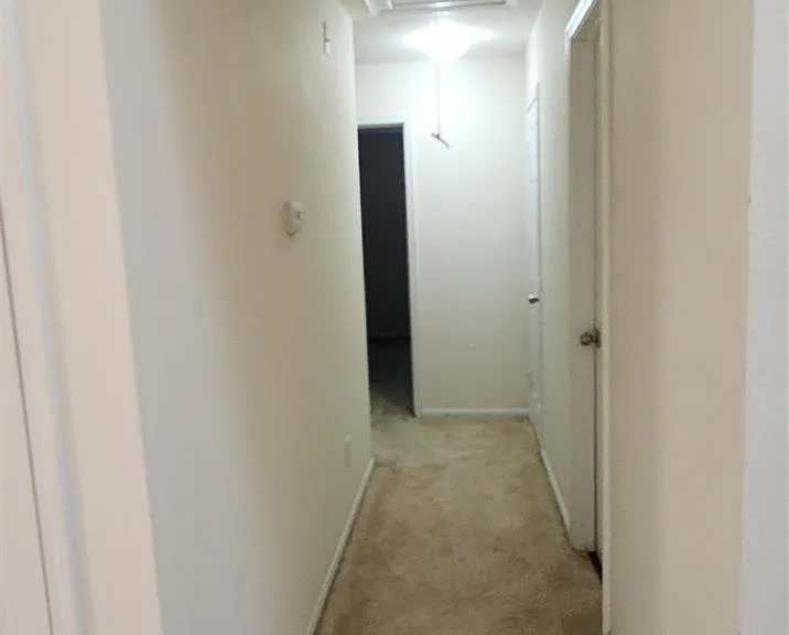 16807 Sussex Dr — Photo 35