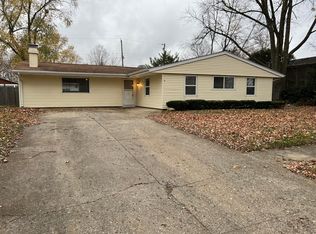 2418 Sheridan Dr, Champaign, IL 61821