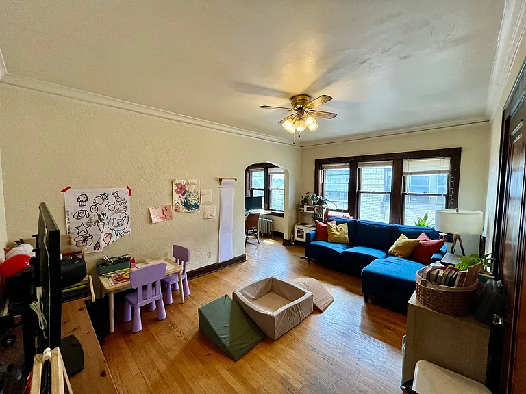 4468 N Oakland Ave — Photo 12