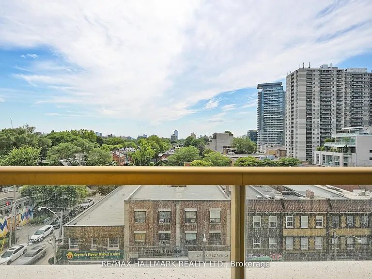 151 Avenue Rd #601 — Photo 27