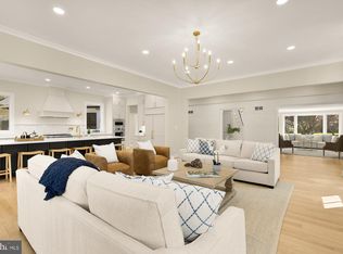 10700 Alloway Dr, Potomac, MD 20854