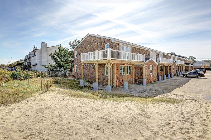 1st image of 938 W Ocean View Ave #16