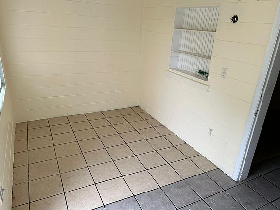 5th image of 1406 Ohio Ave #1