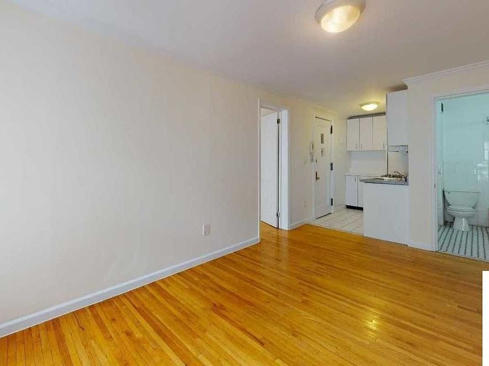 2nd image of 571 3rd Ave #A2