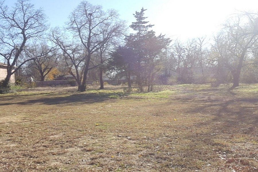 2nd image of 5922 NW 41st St