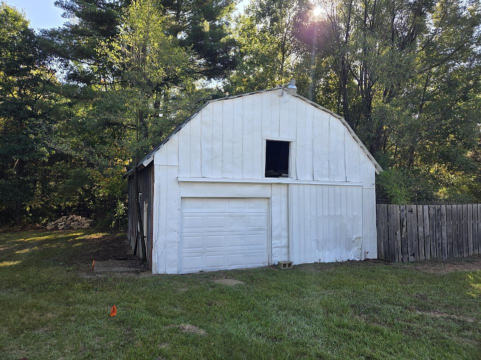 2nd image of 9721 S Brinton Rd