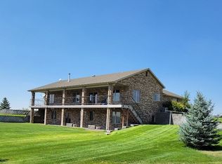 2 Riverview Rd, Douglas, WY 82633