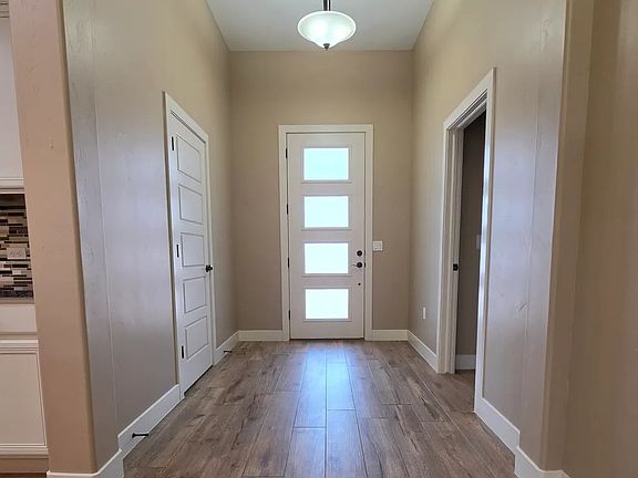 2nd image of 3802 Jasper Dr