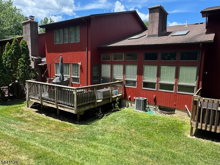 244 Butternut Dr — Photo 3