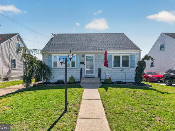83 Unwin Dr, Hamilton, NJ 08610