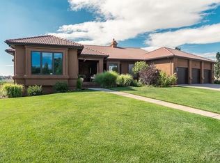 4304 Saint Andrews Dr, Pueblo, CO 81001