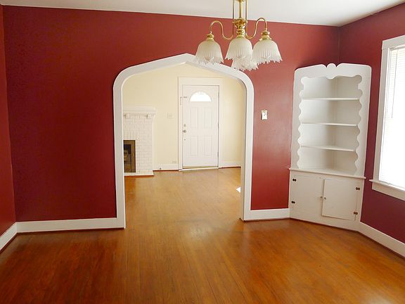 5th image of 135 Moore Dr