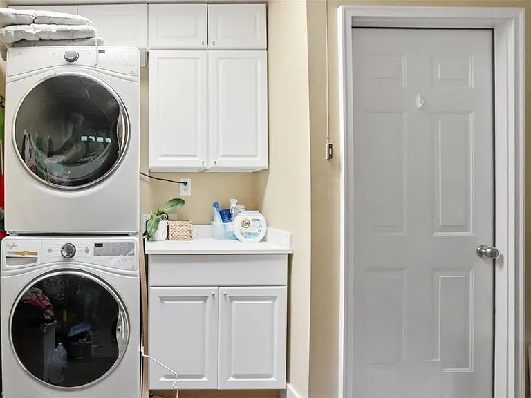 430 Feyston Ct — Photo 22