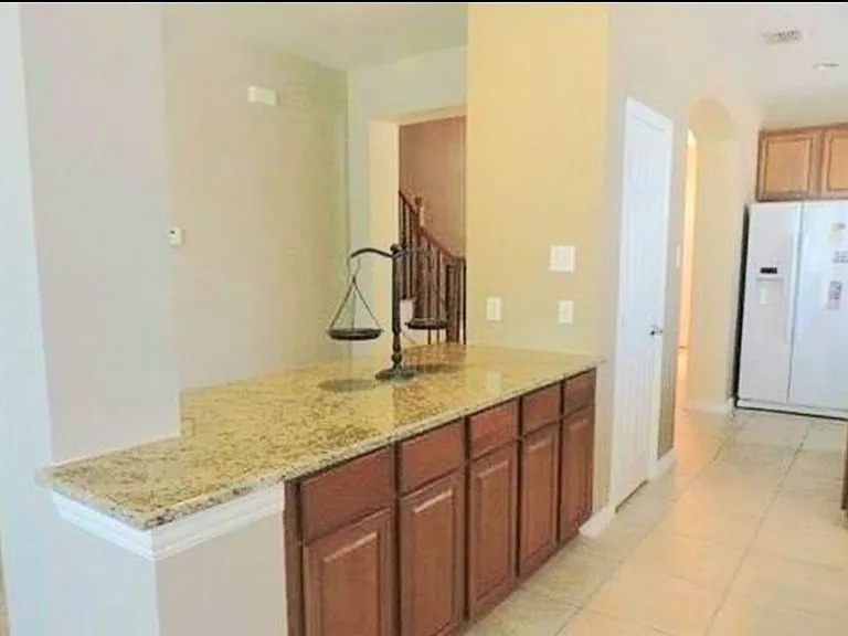 2902 Cedar Wood Dr — Photo 5