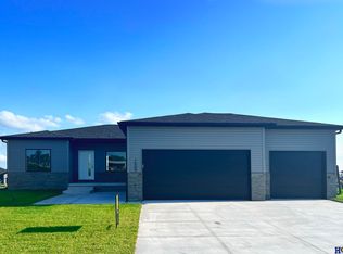 1509 W Beartooth Dr, Lincoln, NE 68521