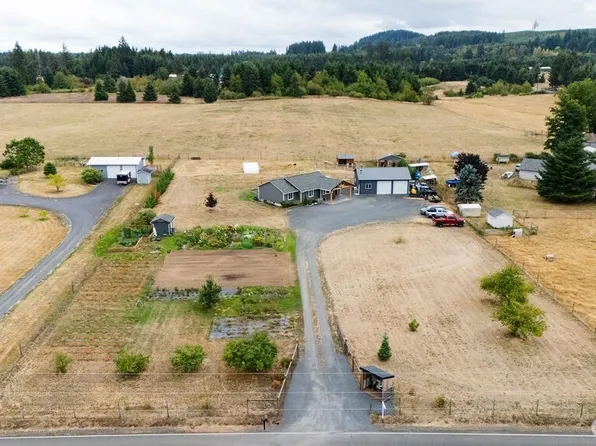 193 Schoolhouse Road, Winlock, WA 98596