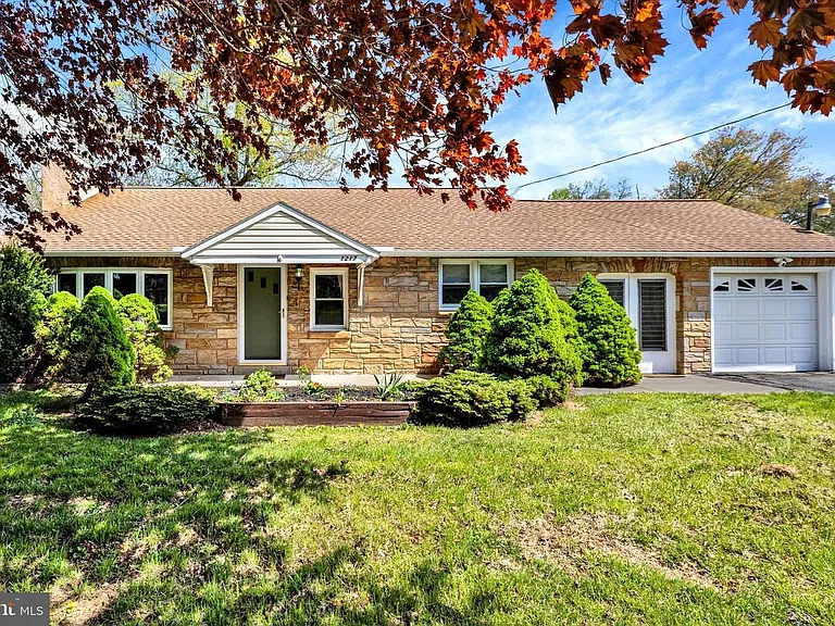1217 Caln Meetinghouse Rd — Photo 1