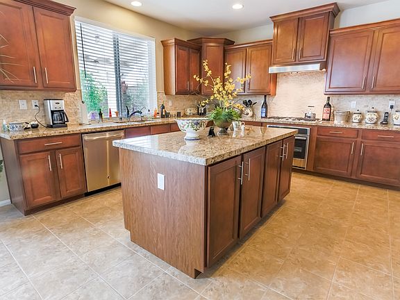 5th image of 28632 Farrier Dr