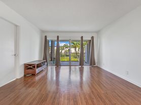 3075 Gardens East Dr, Palm Beach Gardens, FL