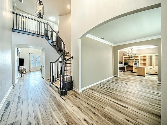 5th image of 1026 Brentwood Dr
