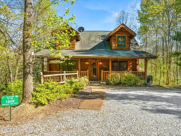 1609 Majestic Oak Way, Sevierville, TN 37876
