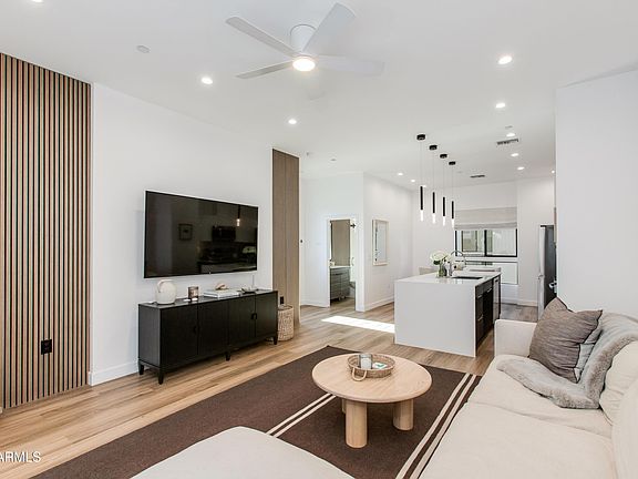3rd image of 4220 N 32nd Street Unit 37
