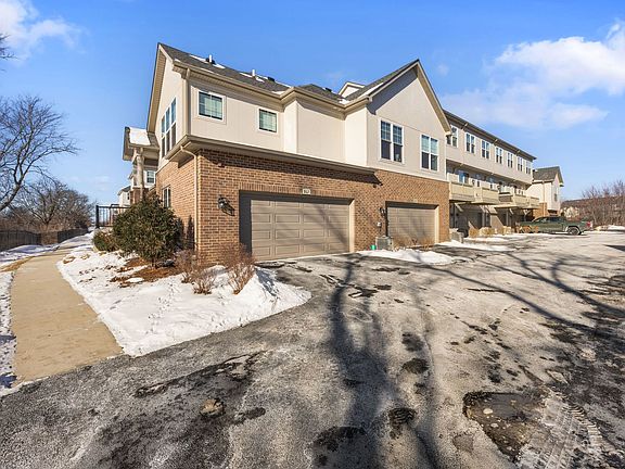 2nd image of 312 Woodmoor Dr