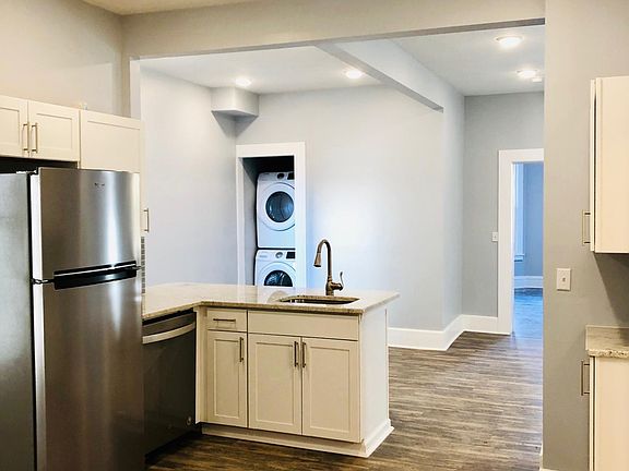 4th image of 302 Gertrude St #1
