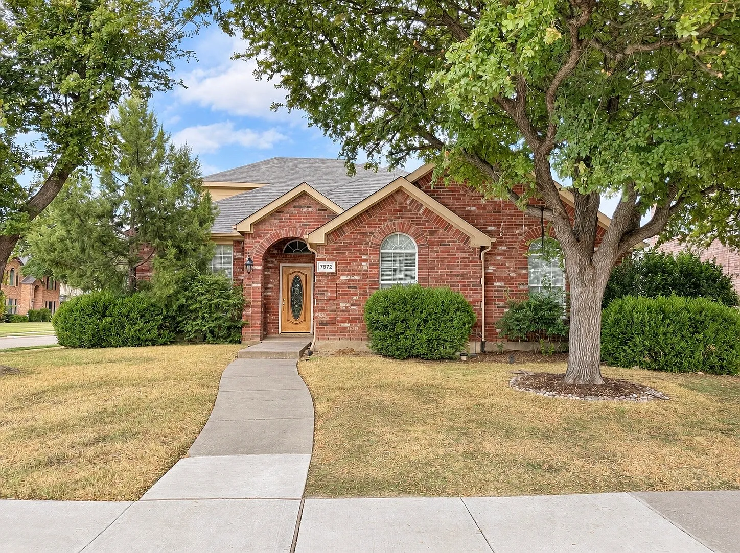 5 bed, 2468 sqft, $2,750 — Photo 1