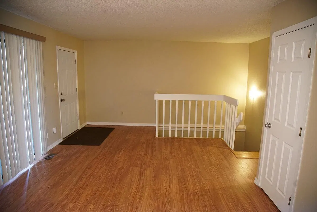 3 bed, 1776 sqft, $1,400 — Photo 1