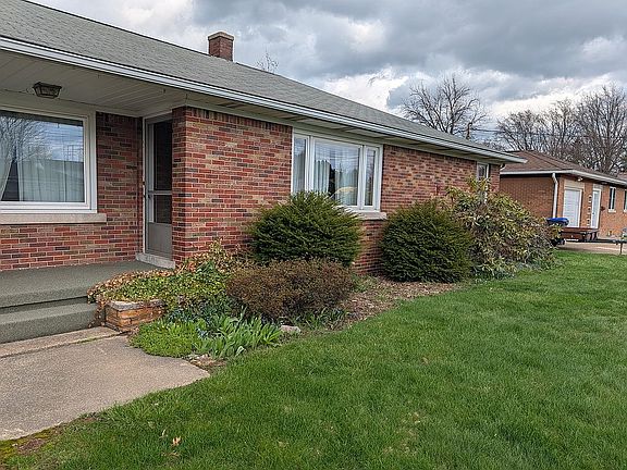 2nd image of 2718 W 31st St