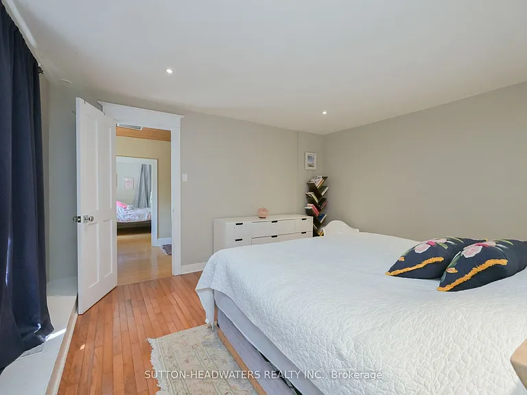14427 Creditview Rd — Photo 20