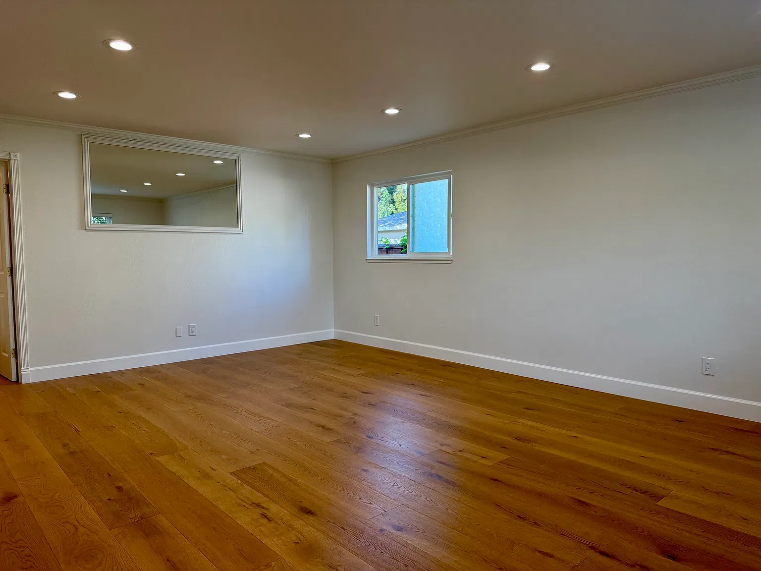 4 bed, 1757 sqft, $4,800 — Photo 4