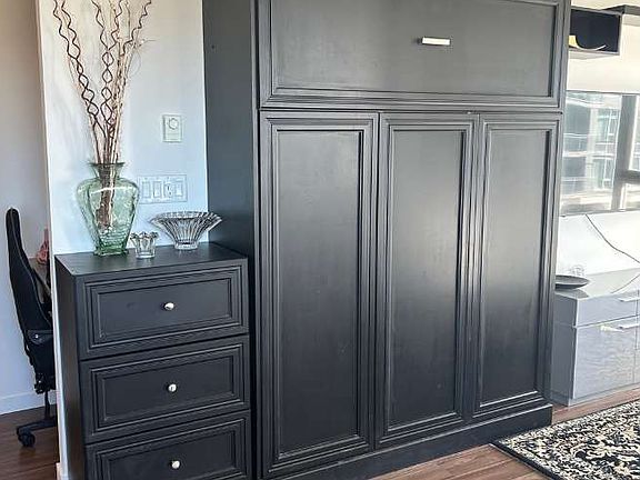 4th image of 13325 102a Ave #702