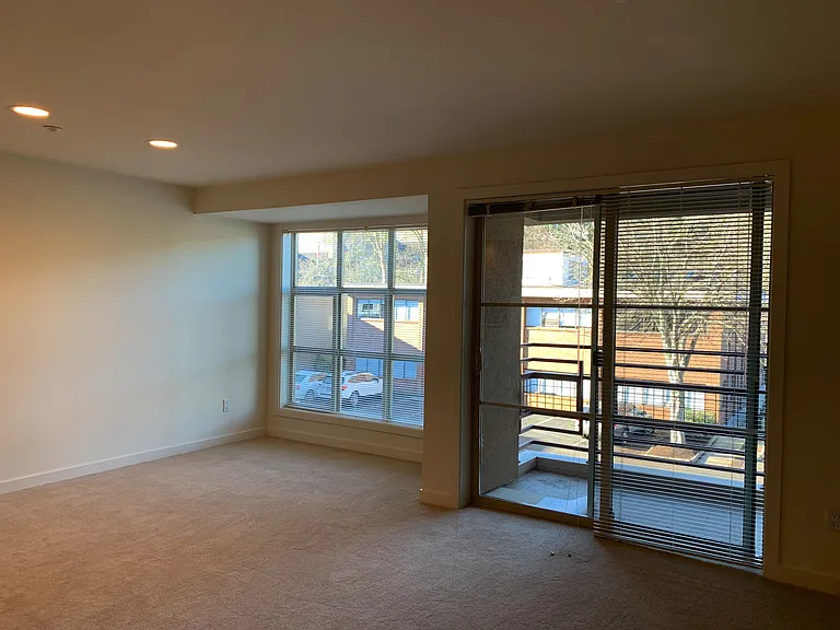 NEWELL COURT APARTMENTS — Photo 4
