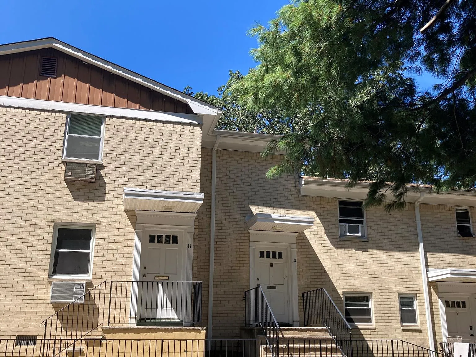 1 bed, 1008 sqft, $1,850 — Photo 2