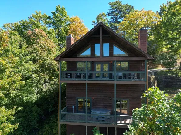 1281 Tipton Hts, Hiawassee, GA 30546