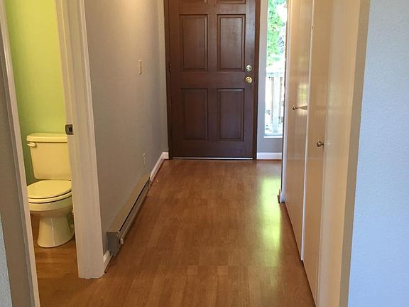 5th image of 26180 Ohio Avenue Ne # Top Floor