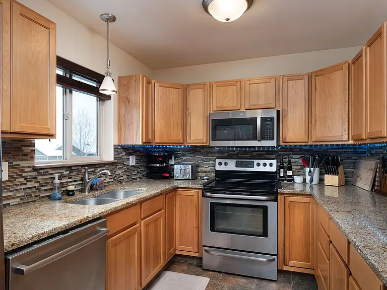1132 Cruiser Ln #F — Photo 10