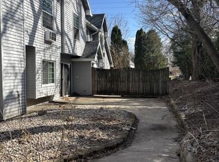 2467 N Lynndale Dr, Appleton, WI 54914