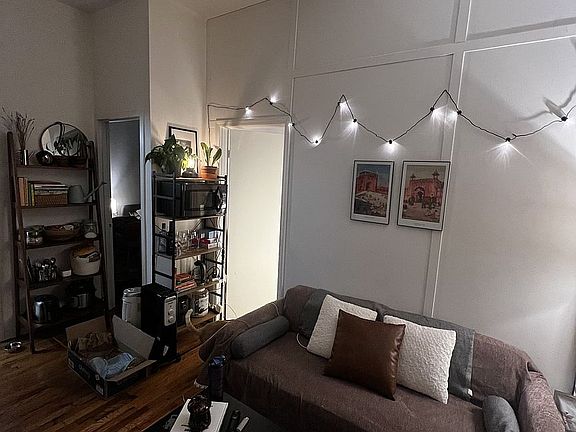 2nd image of 36 W 35th St APT 5E