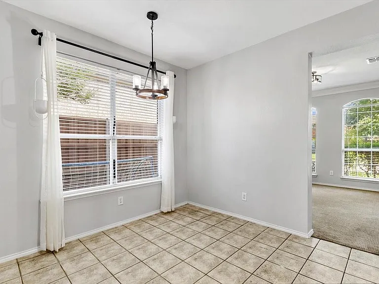 1121 London Dr — Photo 42