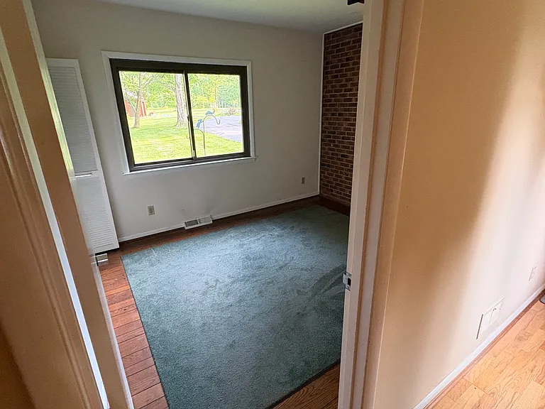 370 E Loveland Ave — Photo 7