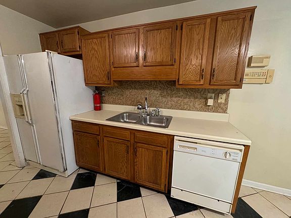 5th image of 1421 Lakeview Ave