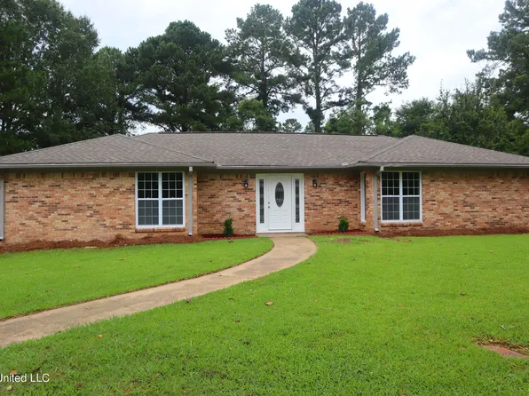 140 Clearwater Cv, Ridgeland, MS 39157