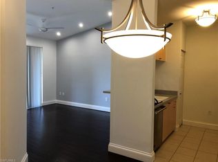 1180 Reserve Way APT 302, Naples, FL 34105