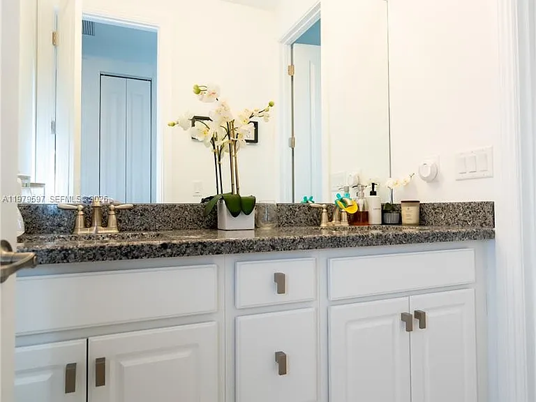 11826 SW 13th Ct — Photo 29