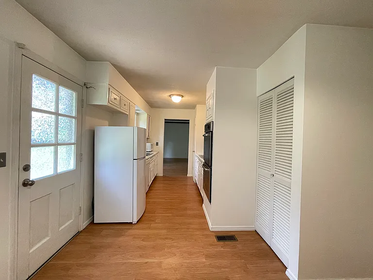 1960 Seven Pines Dr — Photo 17