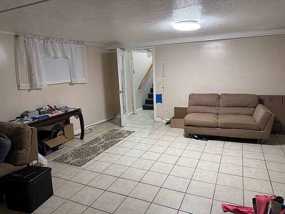 4th image of 11 Vanech Dr