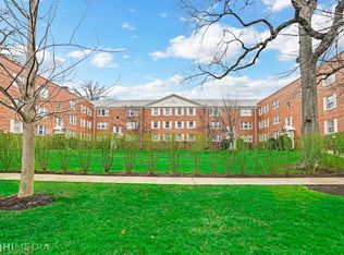 2711 Central St APT 3W, Evanston, IL 60201